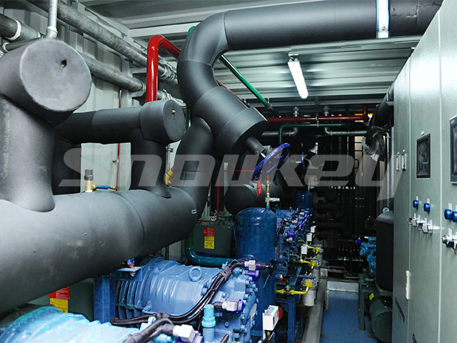 集装箱式片冰系统(73吨/天)